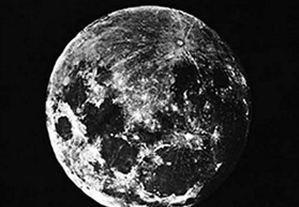 Пять фотографий Луны, вошедших в историю (5 фото) Фотографии темной стороны луны в высоком разрешении